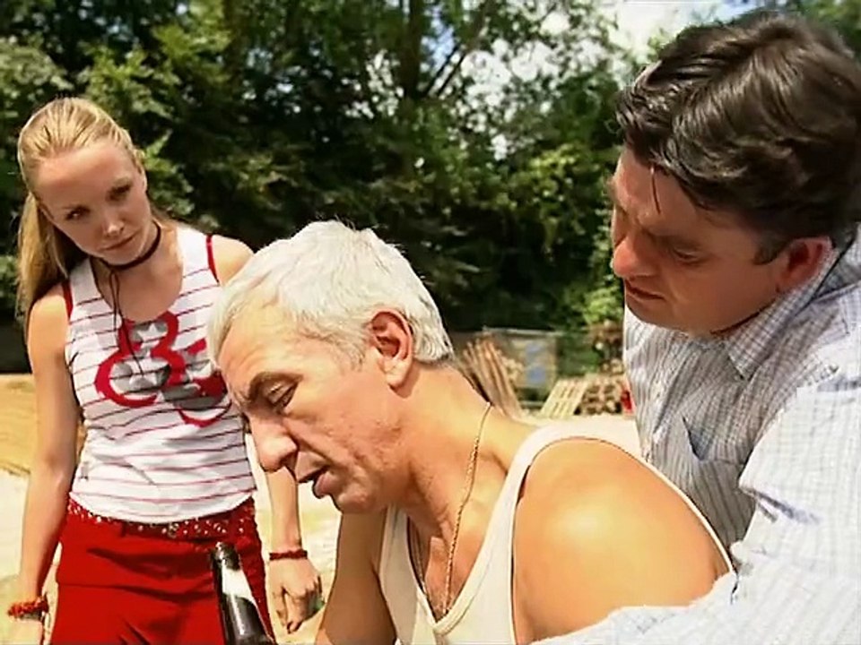 Was nicht passt wird passend gemacht S02E10-Der Falke vom Bosporus