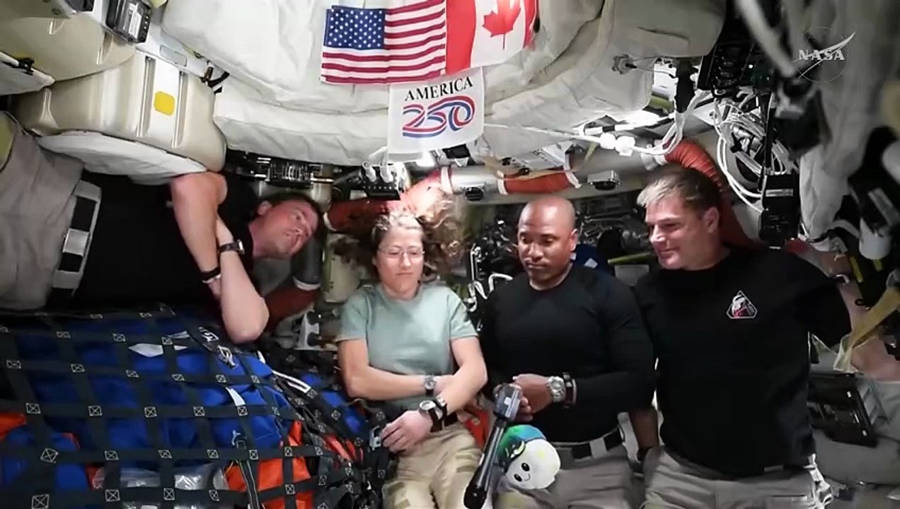 Los astronautas de Artemis II empiezan a preparar la cabina para el amerizaje