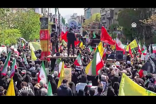Ölümünün 40'ıncı günü... Hamaney için milyonlar sokakta