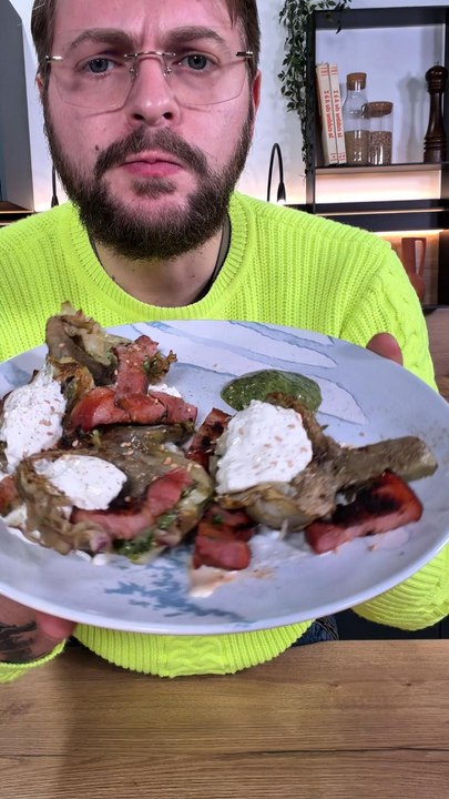 Salade d'artichauts au lard craquant et burrata