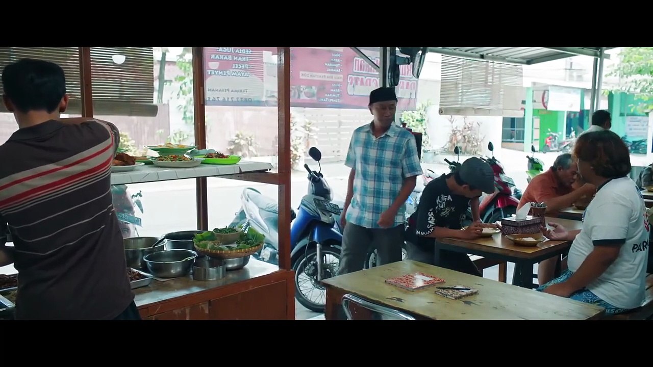 PESUGIHAN SATE GAGAK _ HOROR KOMEDI _ FILM BIOSKOP INDONESIA _ SEREM TAPI NGAKAK