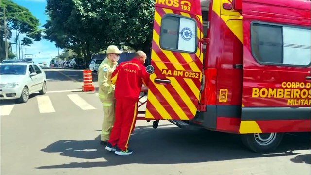 Após colisão, motociclista tem corte com grande sangramento e suspeita de fratura na perna