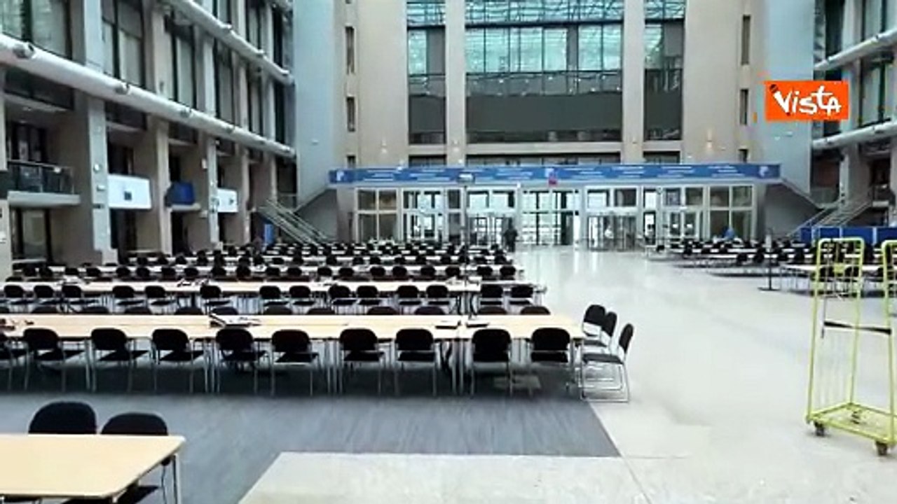 Sala stampa vuota al Consiglio Ue dopo il vertice, si smontano le strutture