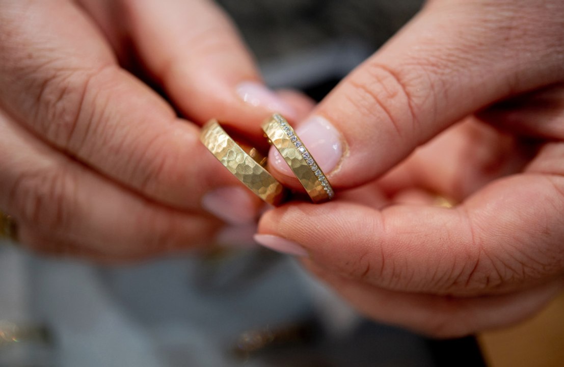 Marriage may lower your risk of cancer