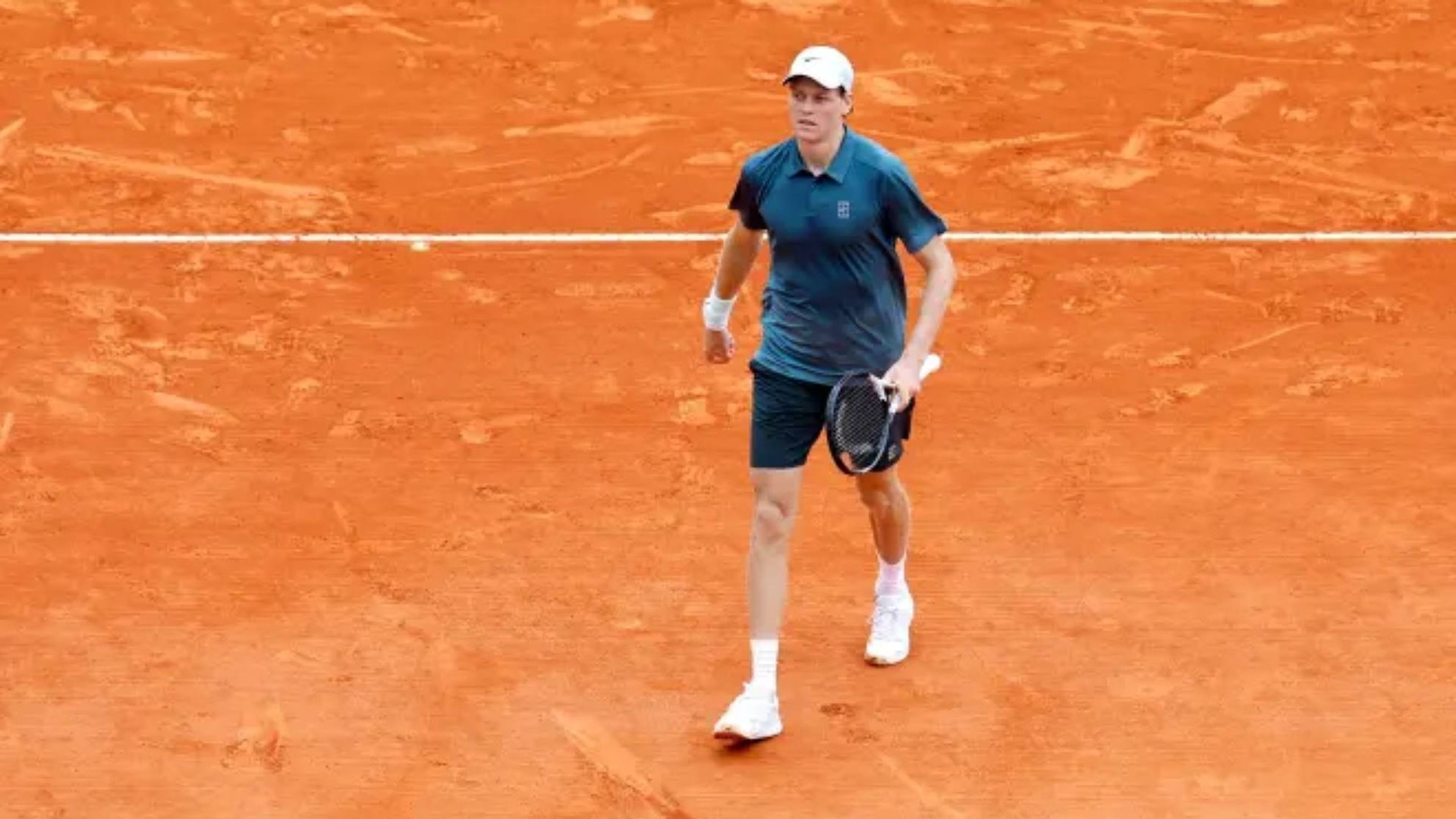 Una pájara tampoco frena a Sinner