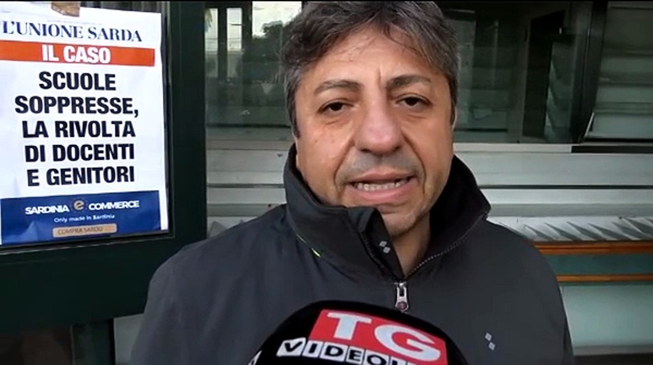 Cagliari, otto mesi dopo il crollo del ficus riapre l'edicola di piazza Ingrao