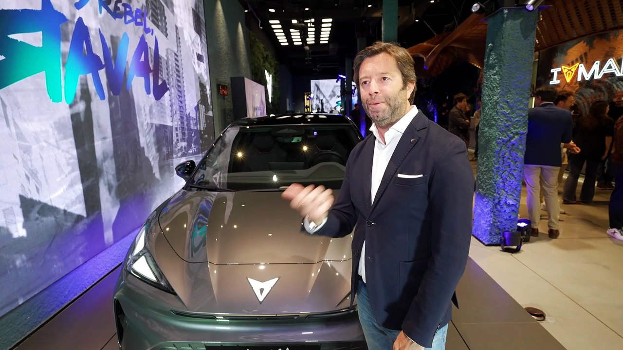Estreno mundial del CUPRA Raval: El coche urbano rebelde 100% fabricado en España