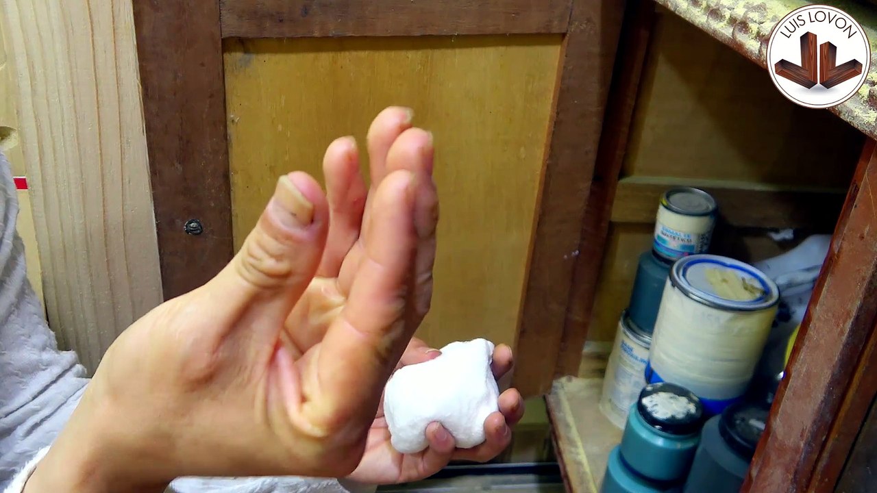 ¿COMO HACER UNA MUÑEQUILLA PARA APLICAR GOMA LACA? De Forma Casera Y Muy ECONOMICA - Luis Lovon ¿COMO HACER UNA MUÑEQUILLA PARA APLICAR GOMA LACA? De Forma Casera Y Muy ECONOMICA - Luis Lovon