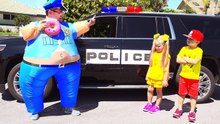 Diana and Roma practice safe driving and learn the rules of the road | Kids Play Police Compilation