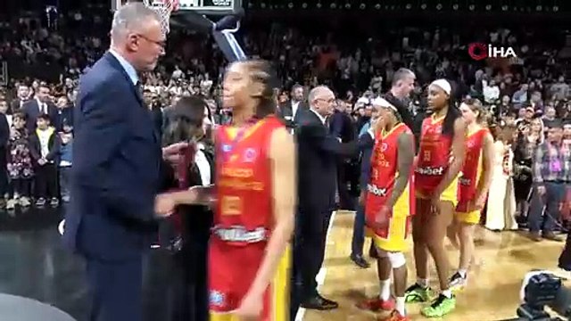Bakan Bak, ÇBK Mersin’in şampiyonluk sevincine ortak oldu | Ajansspor | IHA