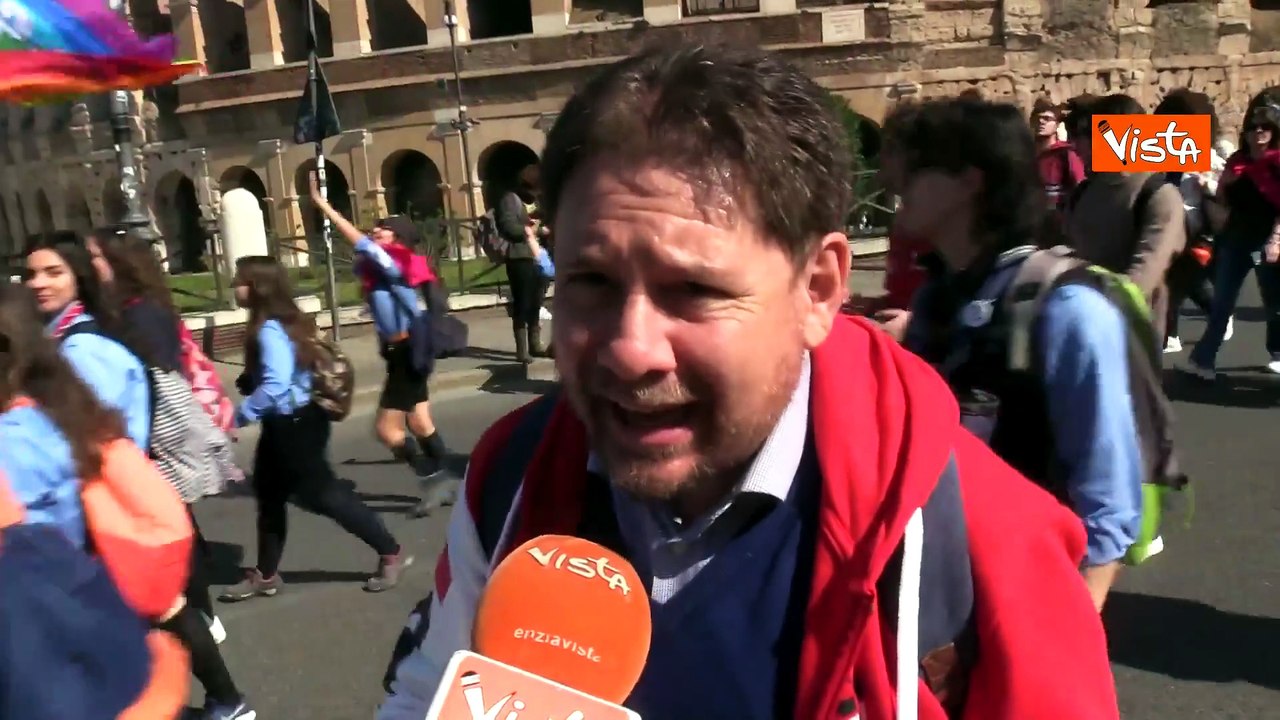 Corteo di Libera contro le mafie, le voci dei manifestanti: "Siamo partigiani della legalità"