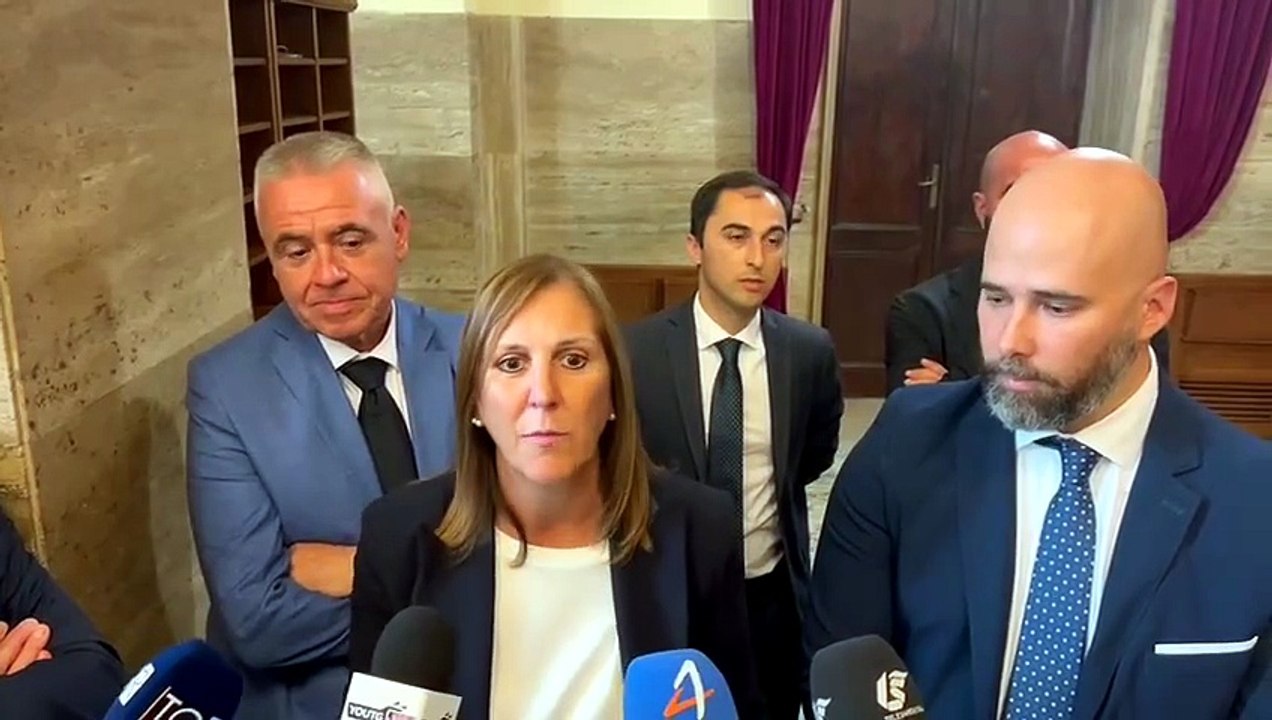 Cagliari, l'attesa dell'opposizione e Alessandra Zedda protesta