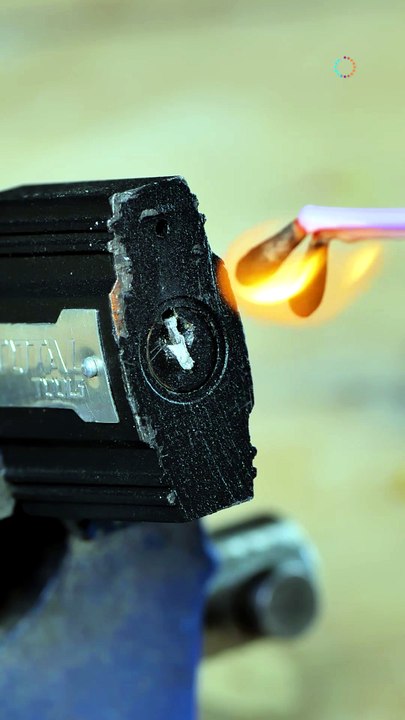 Q tips to the rescue for stuck keys🔐✨