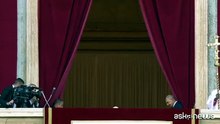 Papa Leone XIV si affaccia per la prima volta in San Pietro