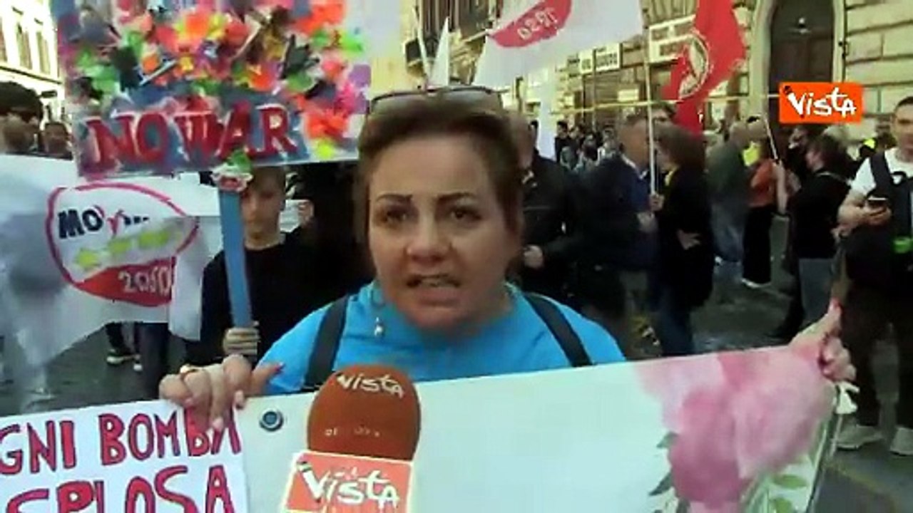 Corteo M5s contro riarmo, le voci dei manifestanti: I nostri figli ci chiederanno se abbiamo lottato