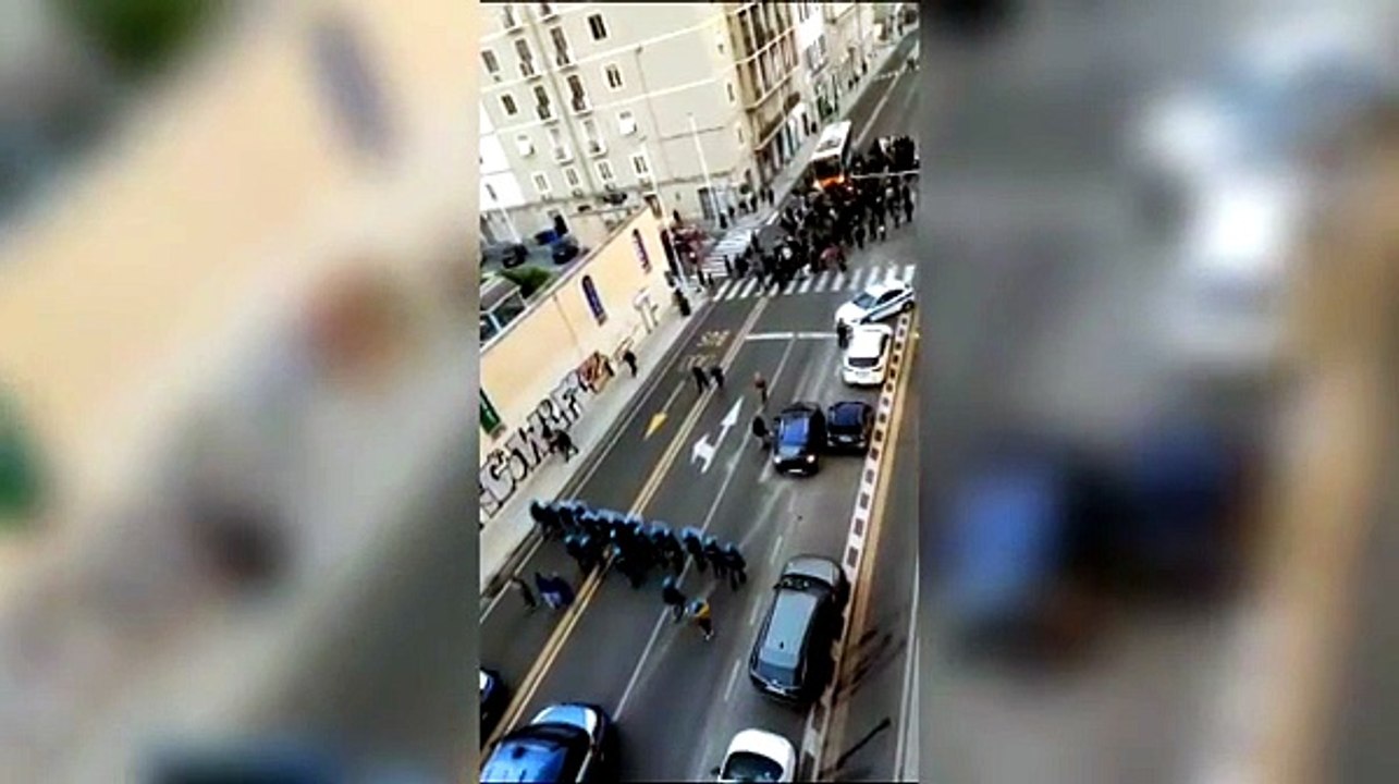 Cagliari, tensione per il corteo antifascista: disagi per il traffico