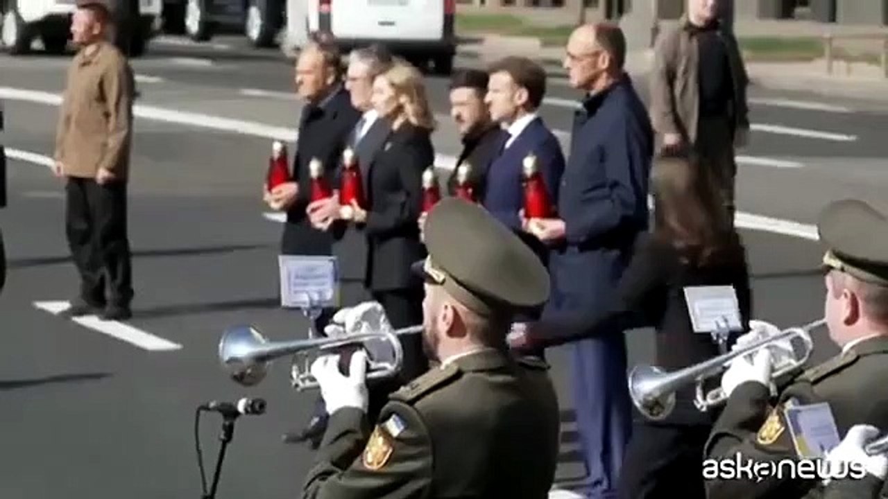 Leader europei da Zelensky: Macron, Tusk, Merz e Starmer a Kiev