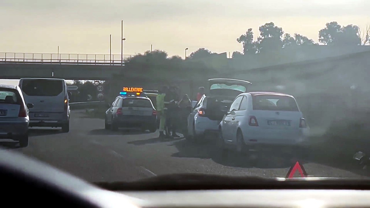 Cagliari, tamponamento sulla 130 vicino all'aeroporto: traffico bloccato