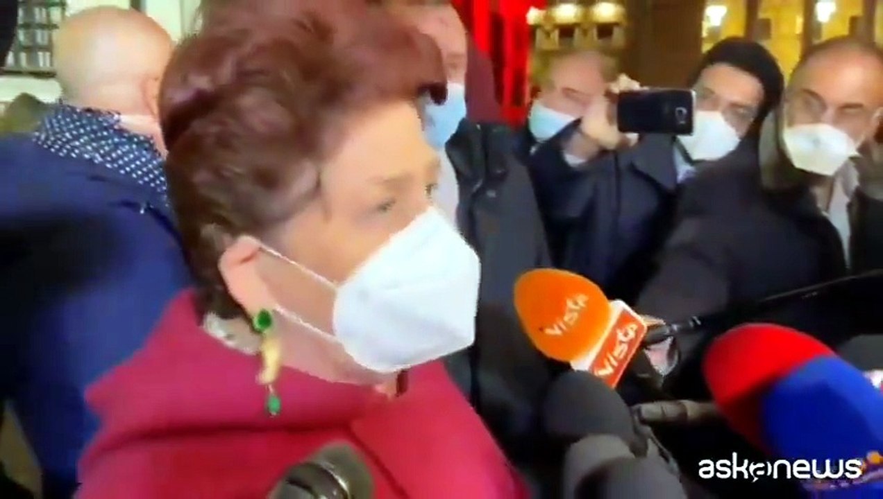 Governo, ultimatum Renzi a Conte. Bellanova: aspettiamo risposte