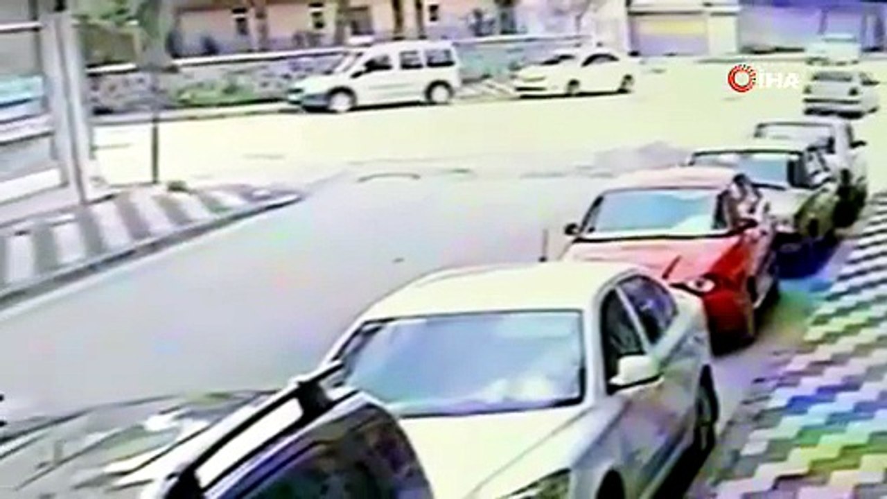 Elazığ'da korkunç çarpışma! Kaza anı saniye saniye kamerada!