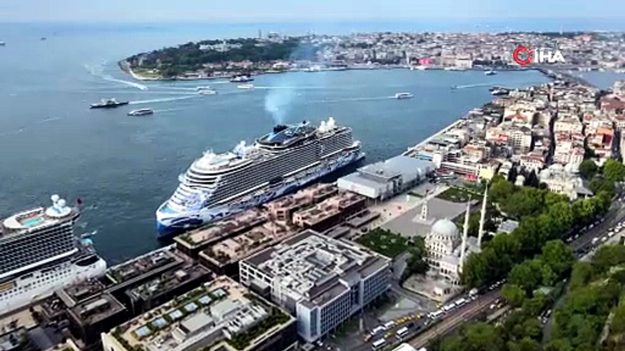 Bakan Uraloğlu: "41 bin 39 yolcu ile mart ayları içerisinde son 16 yılın en yüksek kruvaziyer yolcu sayısına ulaştık"