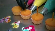 Doll Muffins That Look Too Cute to Eat | Creative Baking Idea #CuteDesserts #BakingIdeas #CupcakeArt #CreativeFood #DessertInspo #DIYBaking #FoodArt #PartyTreats #KidsPartyIdeas #HomeBaking #SatisfyingDesserts #CraftlyDIY