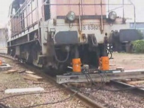 Levage de la BB 63825 JPO St Pierre des Corps