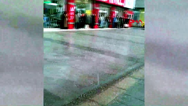 İstanbul’da dolu sürprizi! Cadde ve sokaklar beyaza büründü