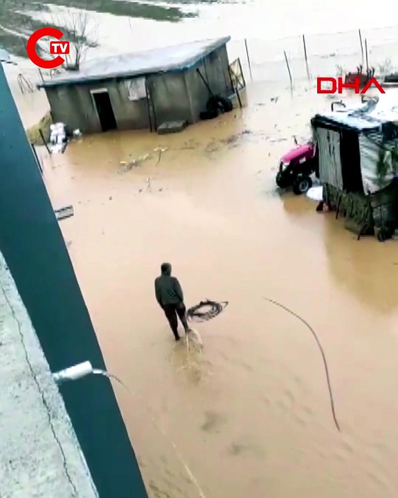 Siirt’i sağanak vurdu Dere taştı, ev ve arazileri su bastı