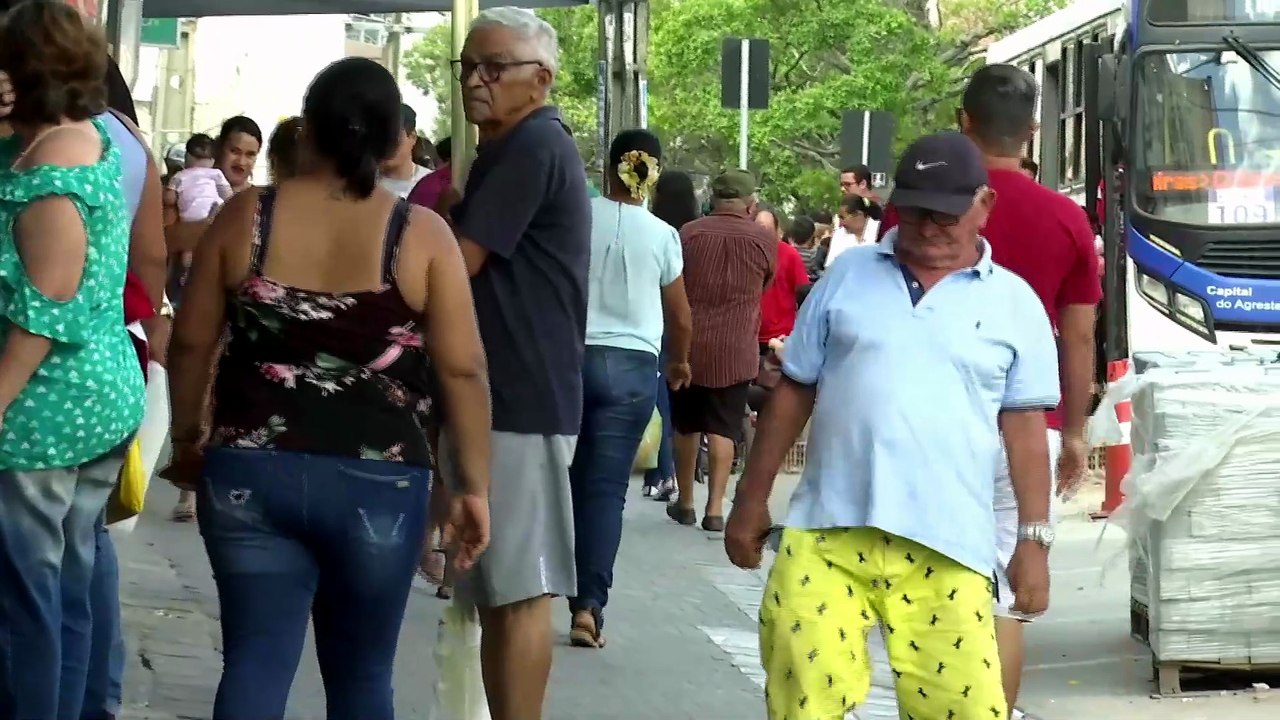 Como identificar e tratar problemas de pele: a importância da consulta médica e cuidados com o sol