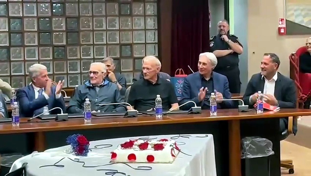 “Una vita in rossoblù”: a Selargius presentato il libro di Gigi Piras nel giorno dei suoi 70 anni