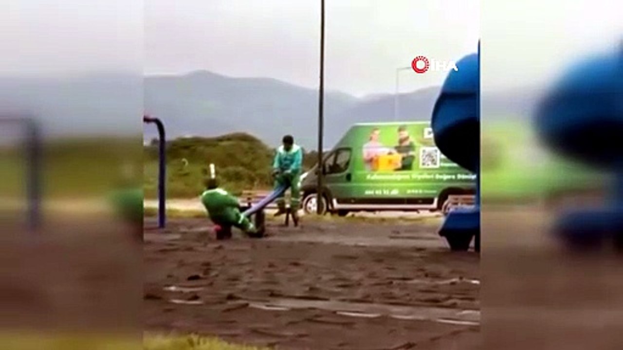 Tahteravalliye binen temizlik işçileri güldürdü