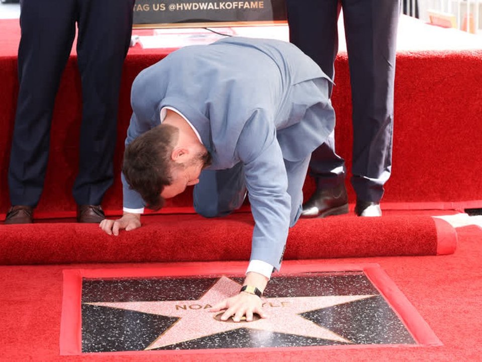 Noah Wyle erhält Stern auf dem Hollywood Walk of Fame