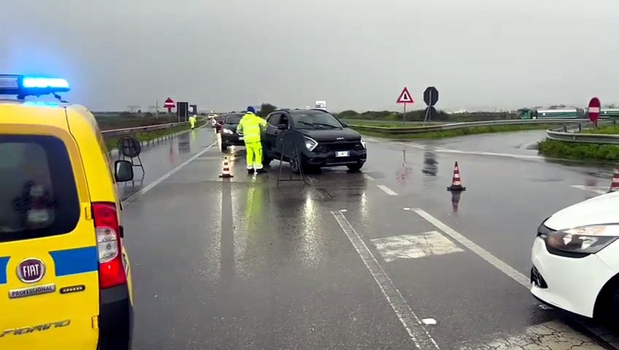 Statale 195 chiusa per rischio inondazione tra Cagliari e Capoterra
