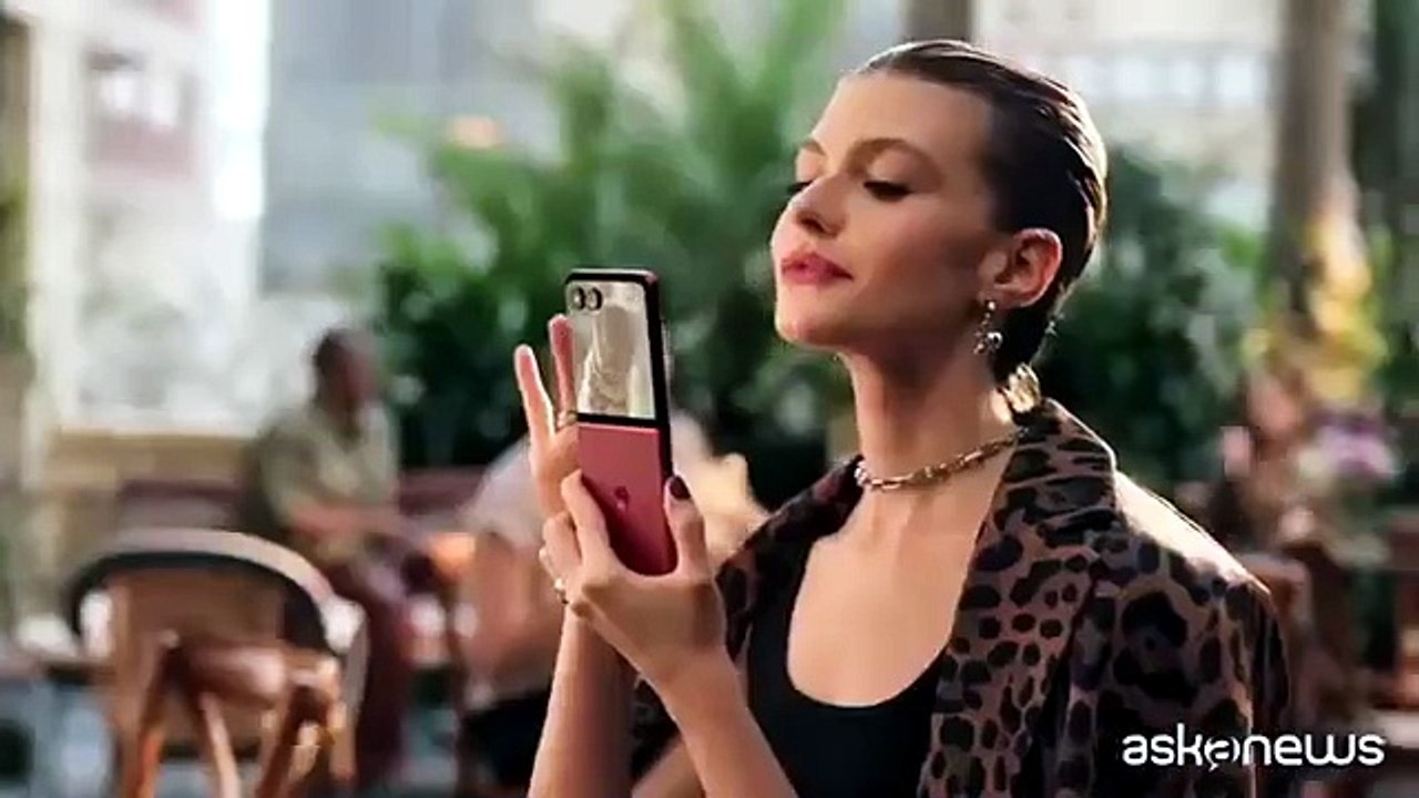 Pieghevole e Made in Italy: il nuovo smartphone Motorola Razr 60 Ultra ...