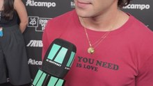 Álvaro de Luna, cantante, nos habla de sus perfumes en la alfombra roja de los premios "LOS40 Primavera Pop 2026": "Llevo un mix"
