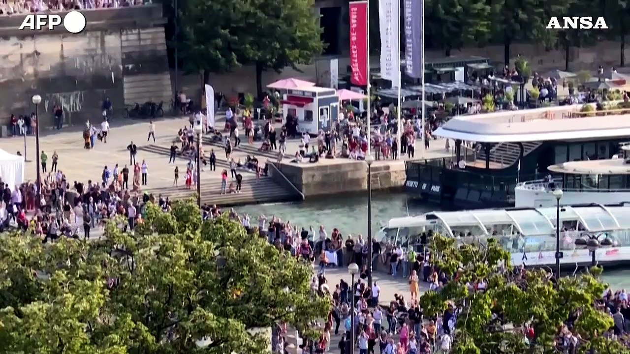 L'impresa del funambolo francese: 600 metri su una fune a 70 metri d'altezza