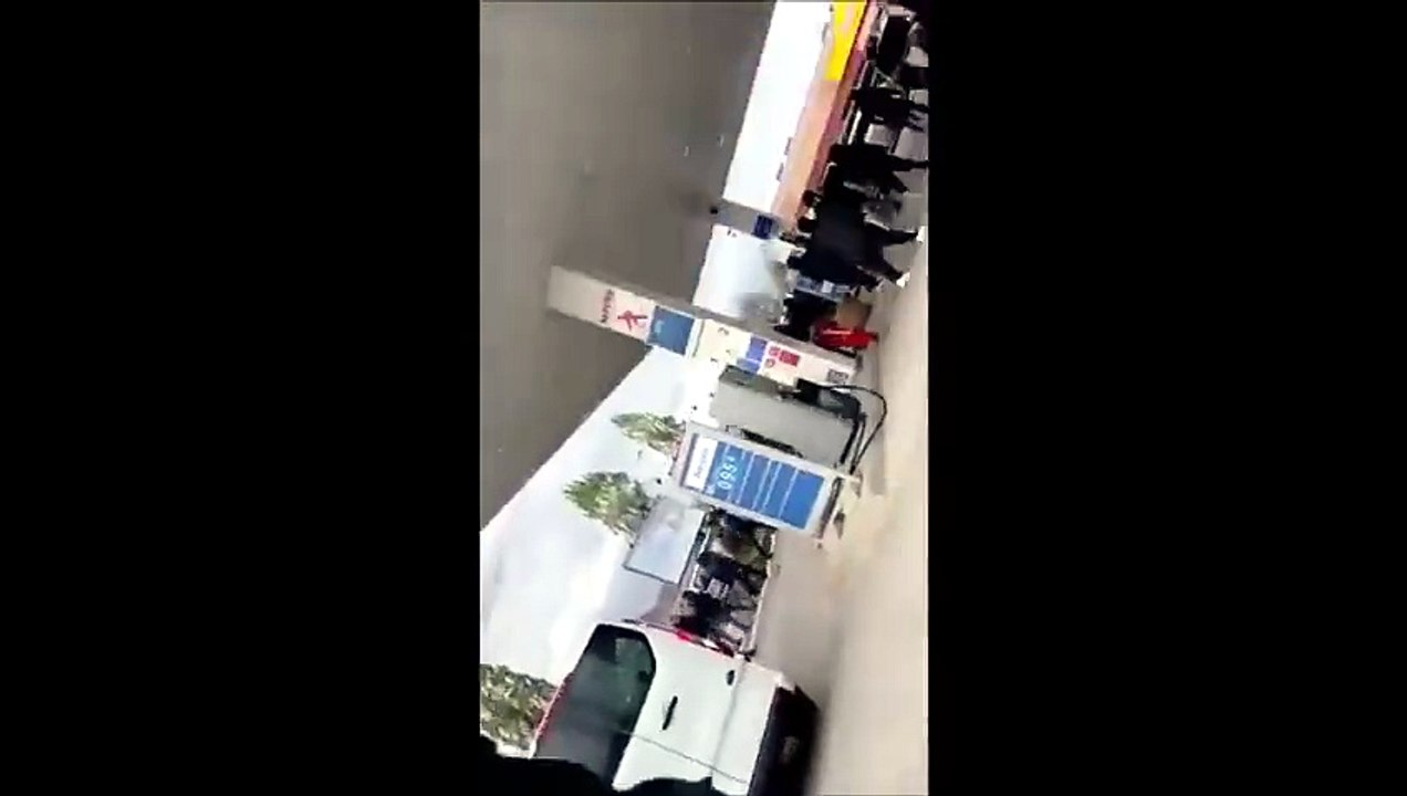 Scontri ultras in autostrada, le immagini