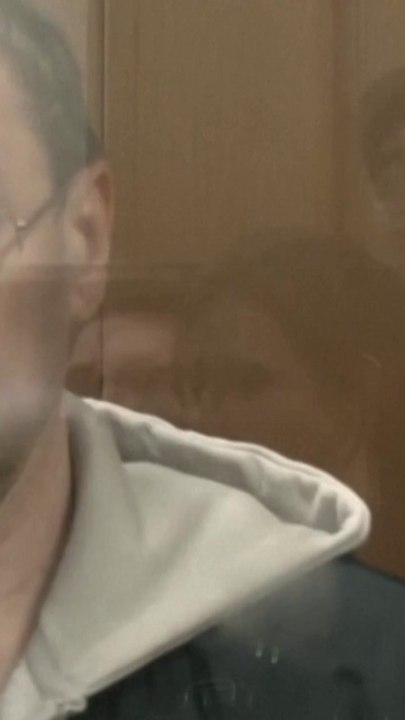 Russian journalist detained: alleged misuse of personal data