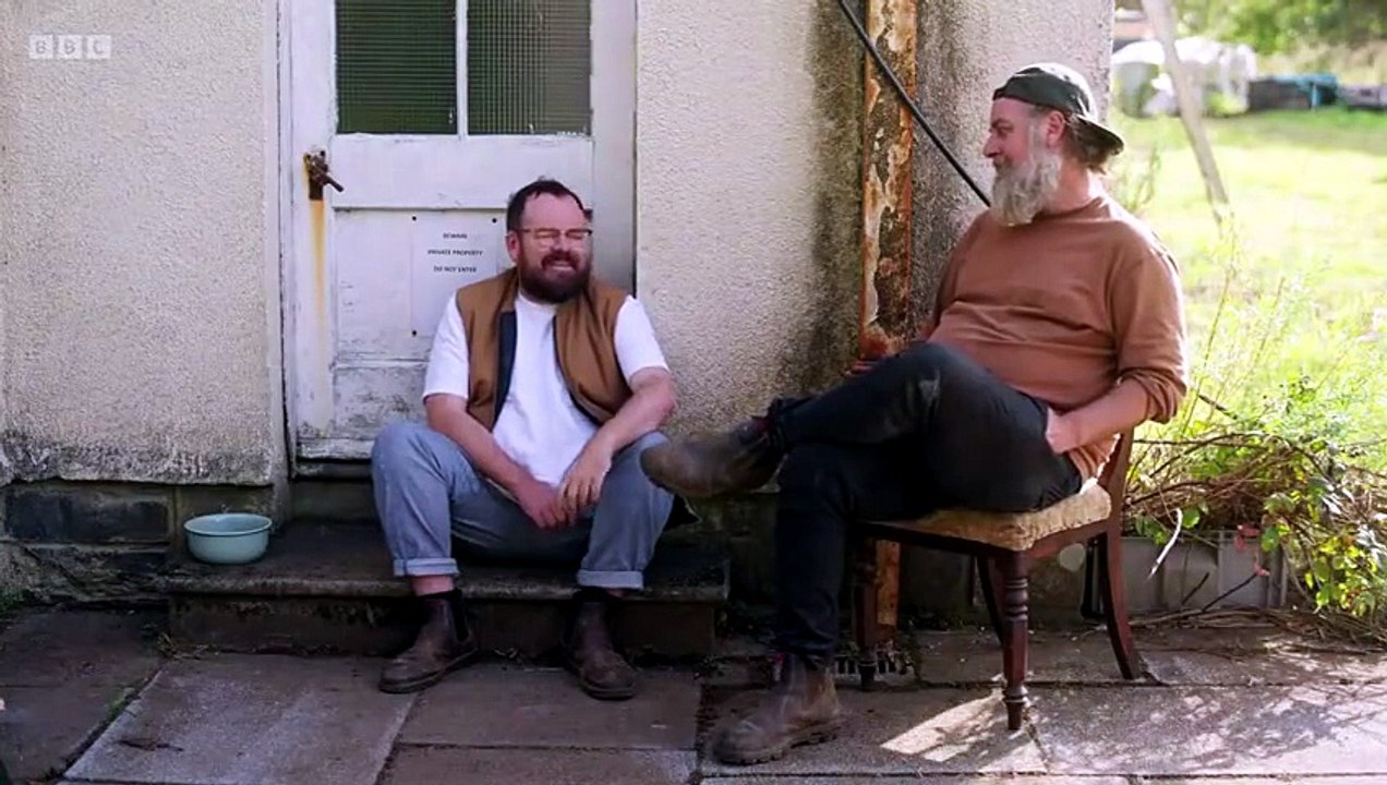 Banjo and Ros Grand Island Hotel - Season 1 - Episode 05: Folk Tales