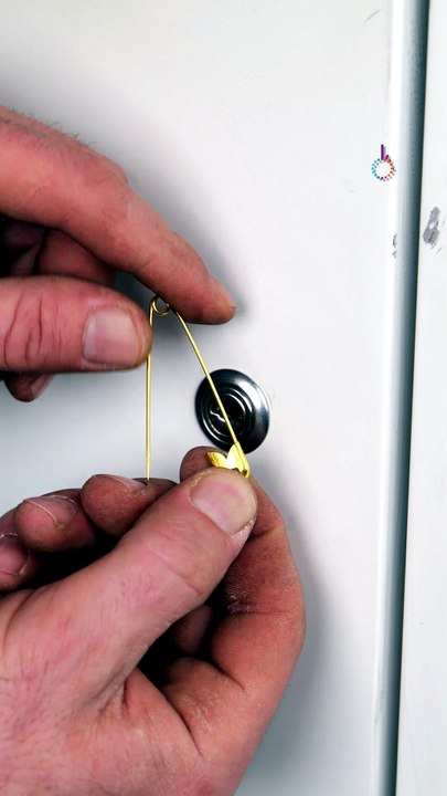 Testing the famous movie door unlocking hack🧷🔒