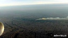 L'incendio di Notre Dame visto dal cielo: le riprese dall'aereo