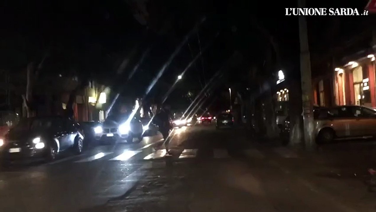 Cagliari, viale Trieste al buio: pedoni a rischio