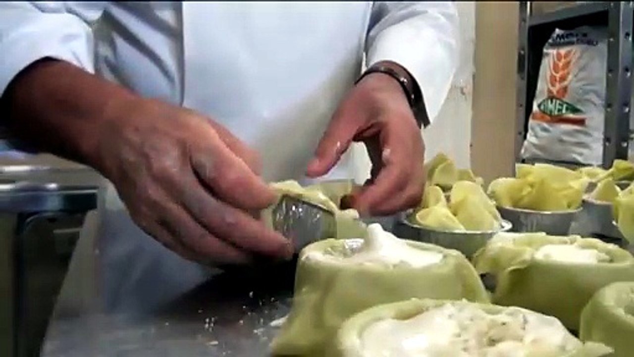 CAGLIARI, LO CHEF CORELLI ALLA MENSA DELLA CARITAS: «È LA MIA SESTA STELLA»