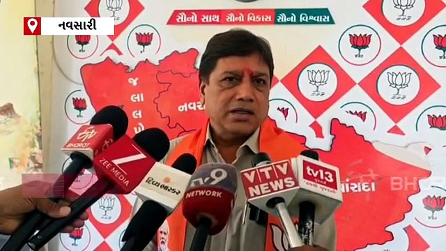 નવસારી ચૂંટણીમાં ભાજપનો નવો પ્રયોગ: 52માંથી 44 બેઠકો પર નવા ચહેરાઓને ટિકિટ, માત્ર 8 જૂના રિપીટ
