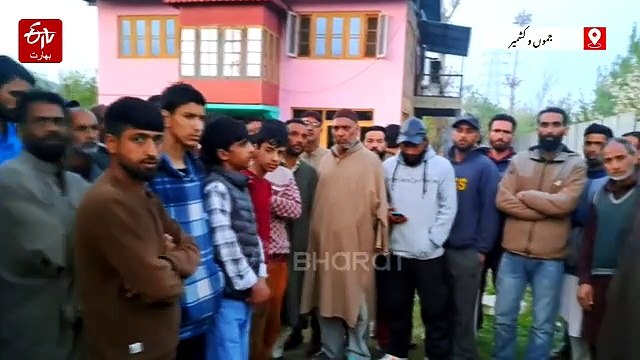 بارہمولہ میں آٹھ سالہ بچی آوارہ کتوں کے حملے میں جاں بحق