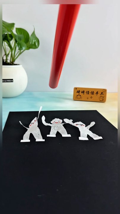 Static Magic: Watch This Paper Figure Dance ⚡✨
