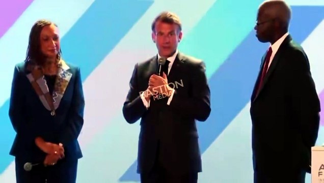 Bis Repetita : Pour la deuxième fois, hier, Emmanuel Macron a fait la morale à une salle au Kenya, la jugeant trop bruyante en glissant : Je vais rétablir l'ordre !