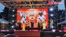 到底誰才是「大牌」？盧秀燕同台白冰冰 互稱演藝、政壇媽祖婆