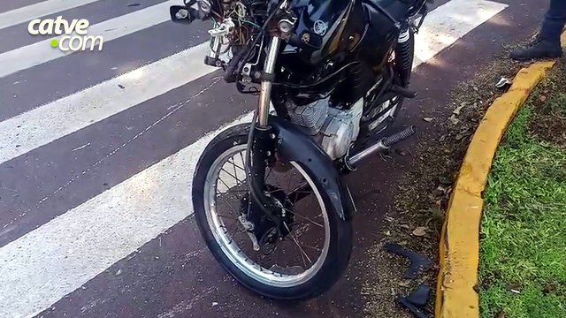 Motociclista fica ferido após batida com carro no bairro São Francisco, em Toledo